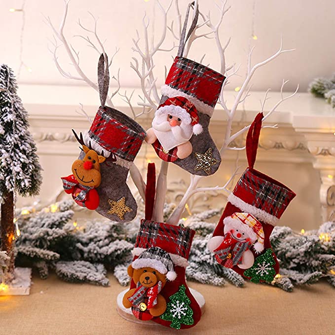 calcetines de navidad para la chimena en relieve 3D con reno, santa coles y muñeco de nieve y oso